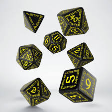 Q Workshop: Runic - Black/Yellow Dice Set